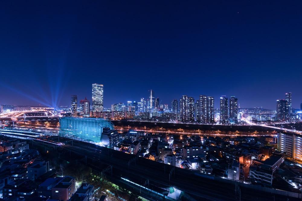 Benikea Premier Hotel Yeouido Сеул Екстер'єр фото